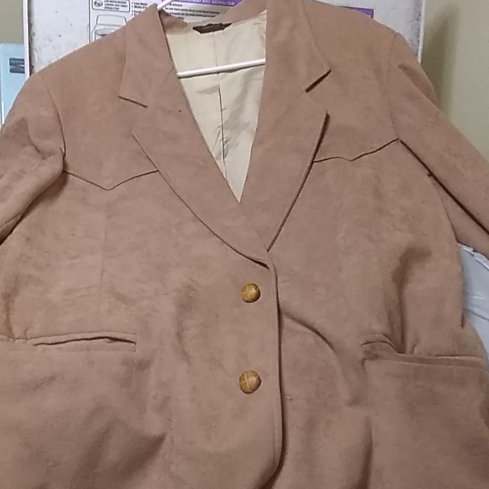 Mens coat - Picture 3 of 3